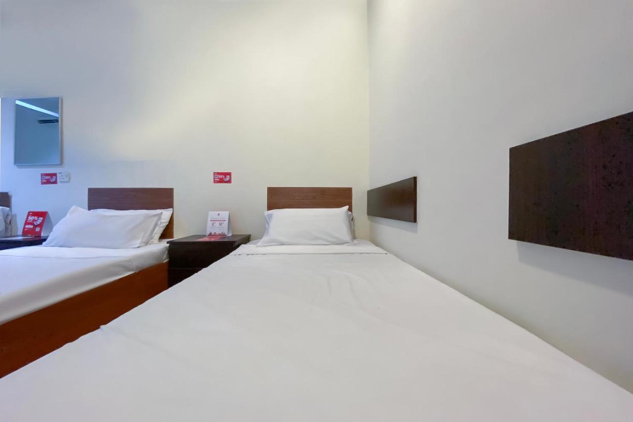 Spot On 89907 Motel Impian Сери-Манджунг Экстерьер фото