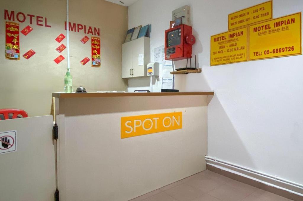 Spot On 89907 Motel Impian Сери-Манджунг Экстерьер фото