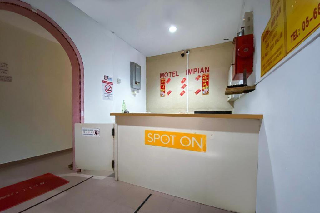 Spot On 89907 Motel Impian Сери-Манджунг Экстерьер фото