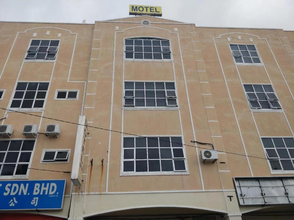Spot On 89907 Motel Impian Сери-Манджунг Экстерьер фото