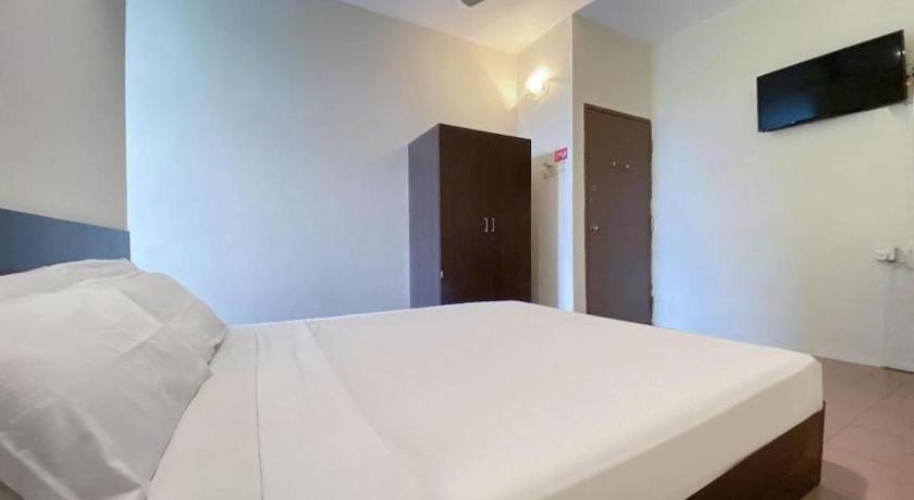 Spot On 89907 Motel Impian Сери-Манджунг Экстерьер фото